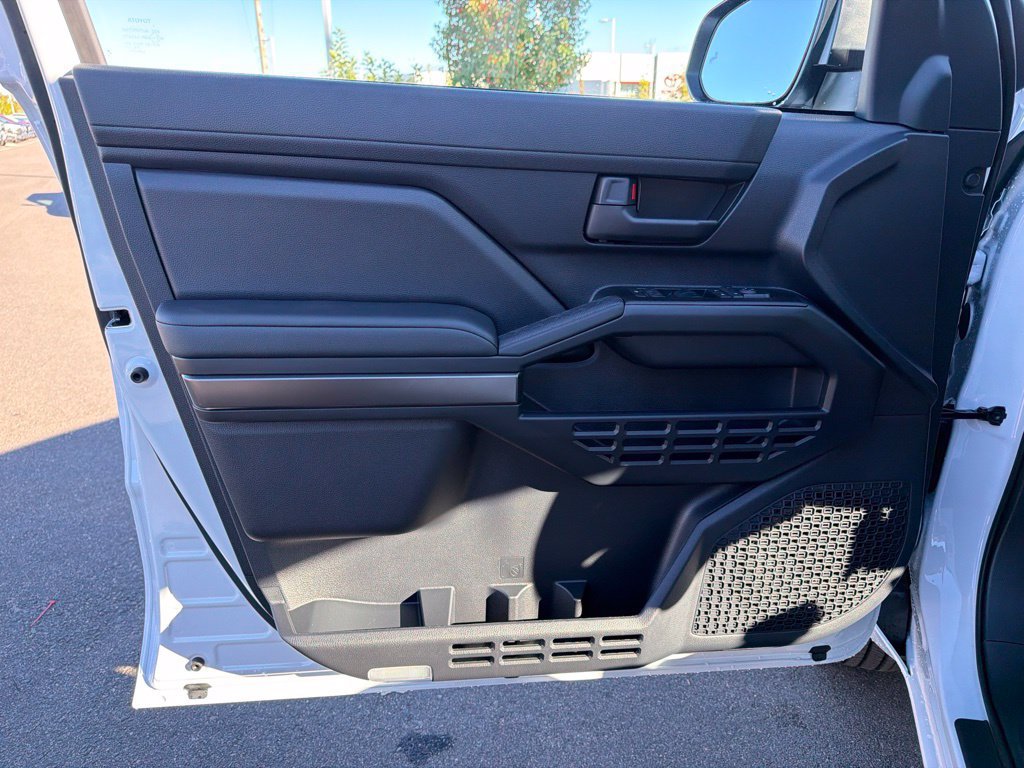 Used 2026 Toyota 4Runner SR5 AWD/4WD image 23