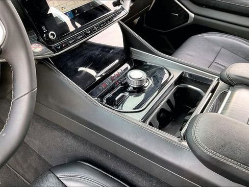 Used 2024 Jeep Wagoneer L Series II w/ Flexible Seating Group image 13