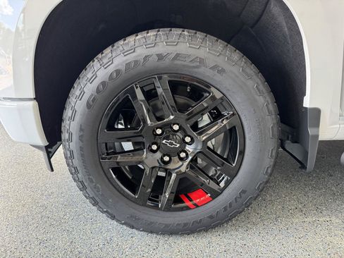 New 2026 Chevrolet Silverado 1500 RST w/ Redline Edition AWD/4WD image 26