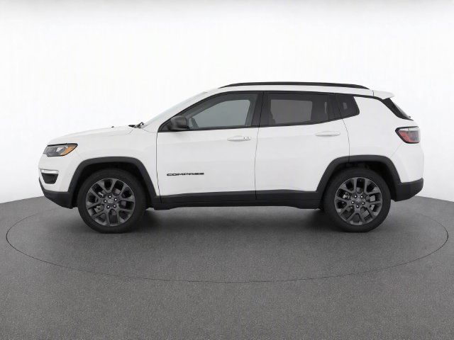 Used 2021 Jeep Compass Latitude FWD image 3