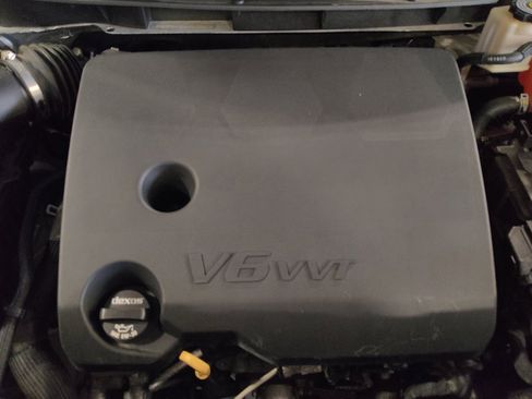Used 2019 Chevrolet Traverse LT FWD image 30