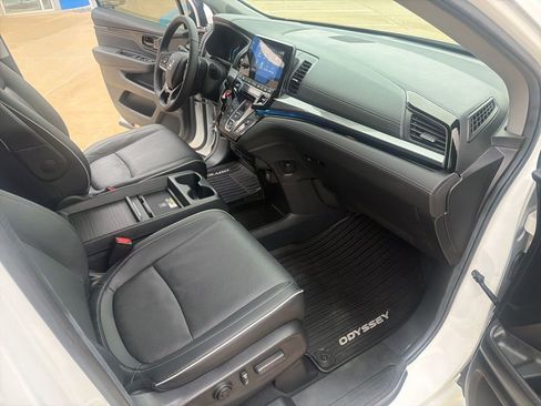 Used 2024 Honda Odyssey Elite image 39