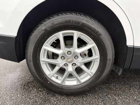 Used 2024 Chevrolet Equinox LS image 18
