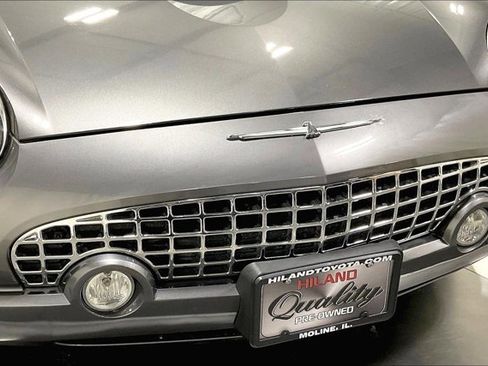 Used 2003 Ford Thunderbird image 27