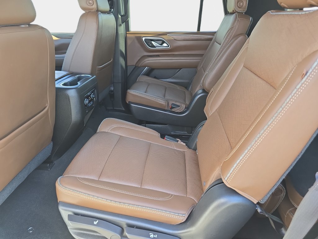 Used 2021 Chevrolet Tahoe High Country AWD/4WD image 19