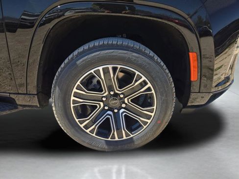 New 2026 Jeep Grand Wagoneer 2WD w/ Premium Group I image 33