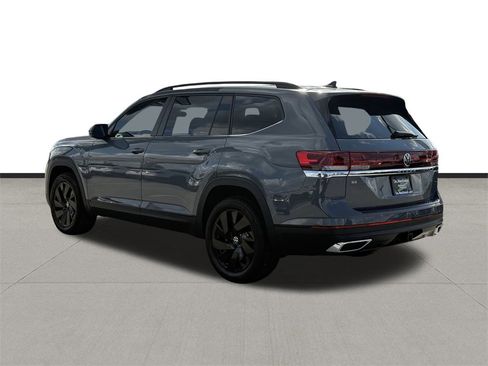 New 2026 Volkswagen Atlas SE image 7