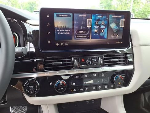 New 2026 Nissan Pathfinder SL AWD/4WD image 12