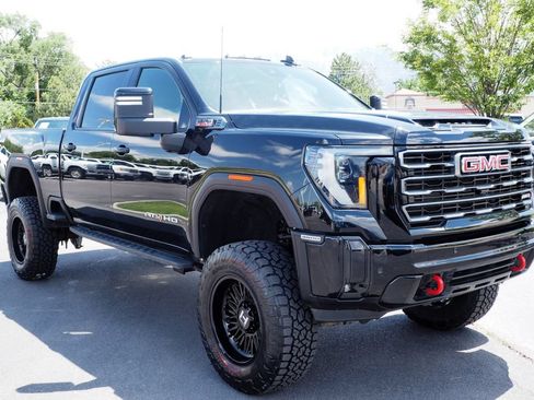Used 2025 GMC Sierra 3500 AT4 w/ AT4 Premium Plus Package AWD/4WD image 32