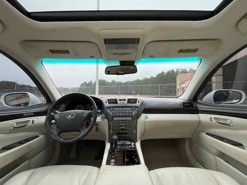 Used 2007 Lexus LS 460 image 28