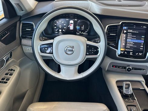 Used 2022 Volvo XC90 T8 Inscription w/ Advanced Package AWD/4WD image 13