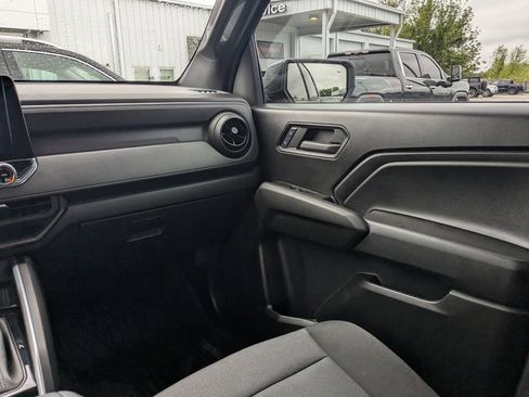 Used 2024 Chevrolet Colorado Trail Boss w/ Technology Package image 14