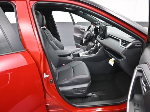 Certified 2025 Toyota RAV4 XSE image 39