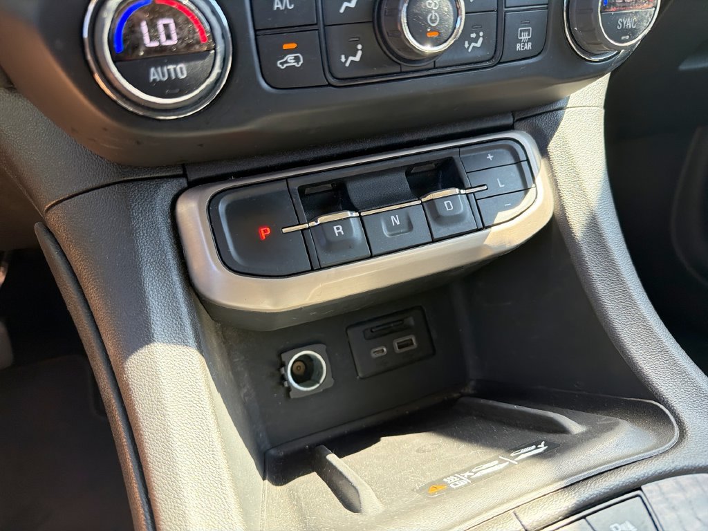 Used 2023 GMC Acadia Denali FWD image 21
