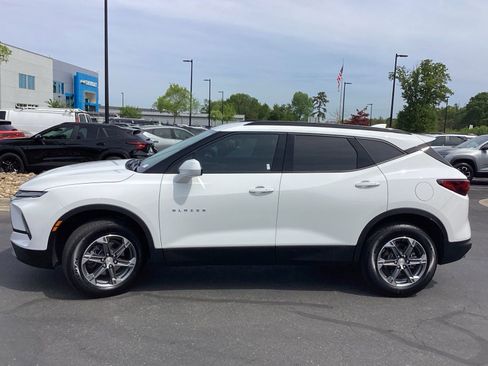 Used 2024 Chevrolet Blazer LT w/ Convenience Package FWD image 6
