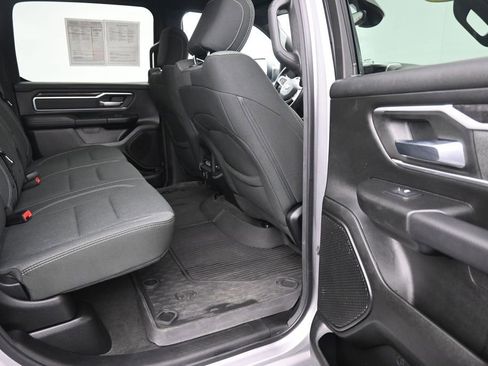 Used 2022 RAM 1500 Big Horn AWD/4WD image 12