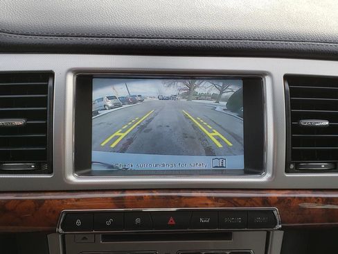 Used 2014 Jaguar XF 3.0 image 23