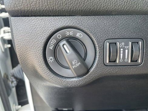 Used 2022 Dodge Challenger GT image 14