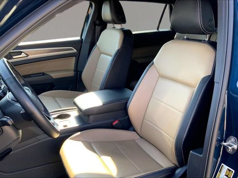 Certified 2022 Volkswagen Atlas Cross Sport SE FWD image 24