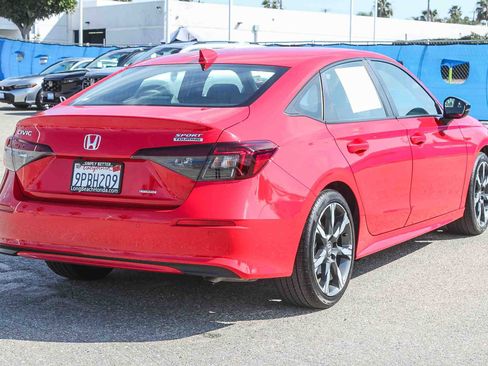 Certified 2025 Honda Civic Sport Touring image 9