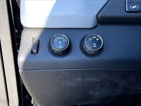 Used 2016 GMC Yukon SLT image 34