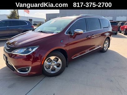 Used 2018 Chrysler Pacifica Limited w/ Advanced Safetytec Group