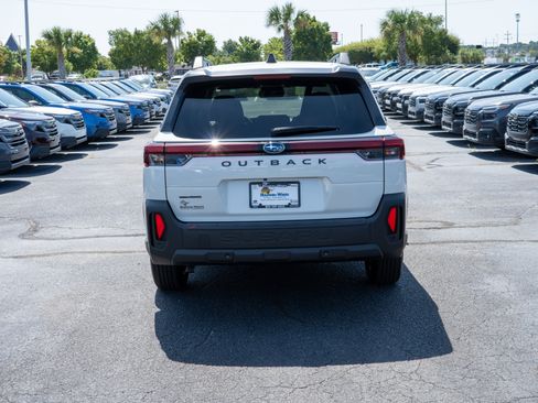 New 2026 Subaru Outback Premium w/ Premium/Limited Package AWD/4WD image 4