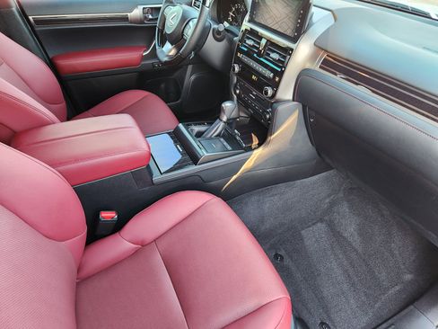 Used 2023 Lexus GX 460 Premium image 16
