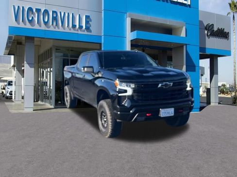 Used 2026 Chevrolet Silverado 1500 LT Trail Boss w/ LPO, Dark Essentials Package image 3