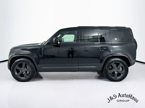 Used 2023 Land Rover Defender 110 SE AWD/4WD image 4