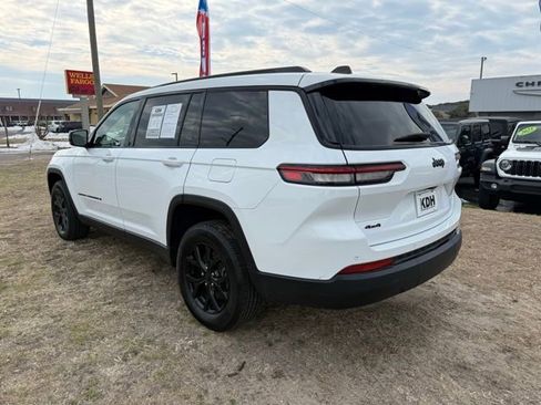 Certified 2024 Jeep Grand Cherokee L Laredo AWD/4WD image 5