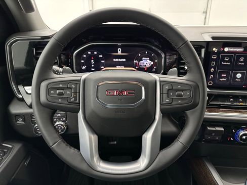 New 2026 GMC Sierra 1500 Elevation image 18