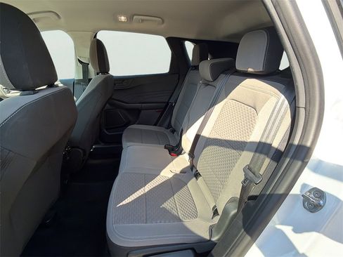 Used 2022 Ford Escape SE w/ SE Sport Appearance Package image 7