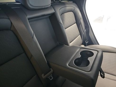 Used 2026 Chevrolet Equinox LT w/ Convenience Package II image 13