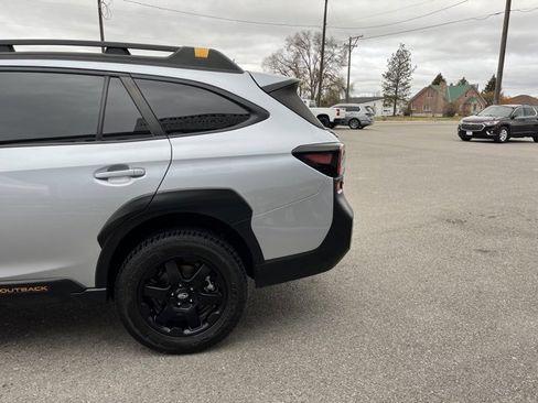 Used 2024 Subaru Outback Wilderness image 9