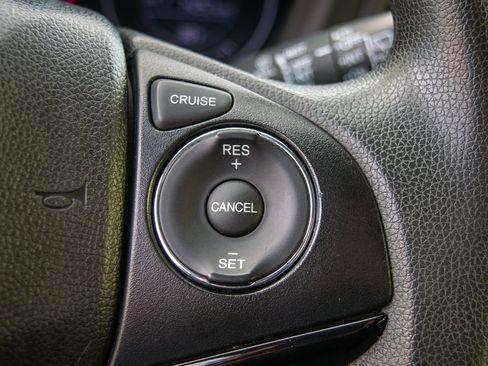 Used 2019 Honda HR-V LX image 13