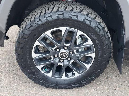 Used 2023 Toyota Tundra Limited image 11