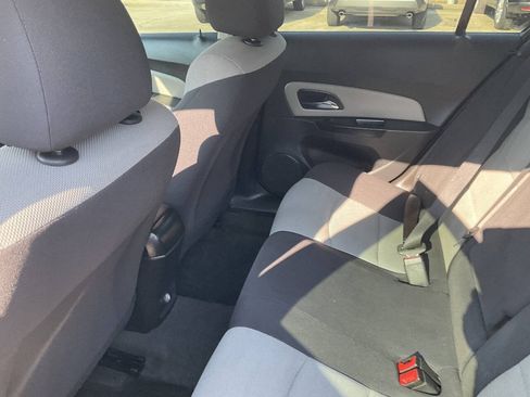 Used 2014 Chevrolet Cruze LS FWD image 11