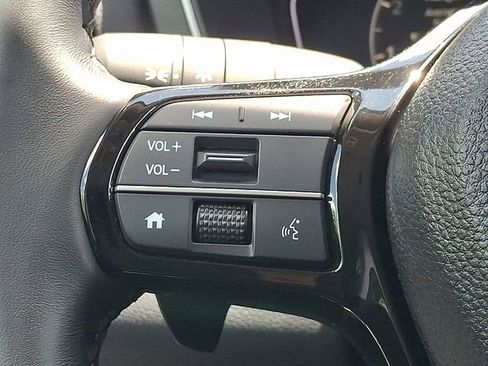 Certified 2025 Honda Pilot Touring image 17