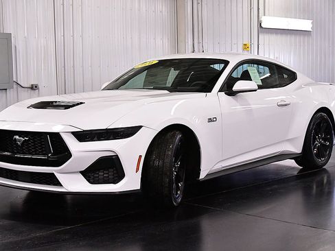 New 2026 Ford Mustang GT image 3