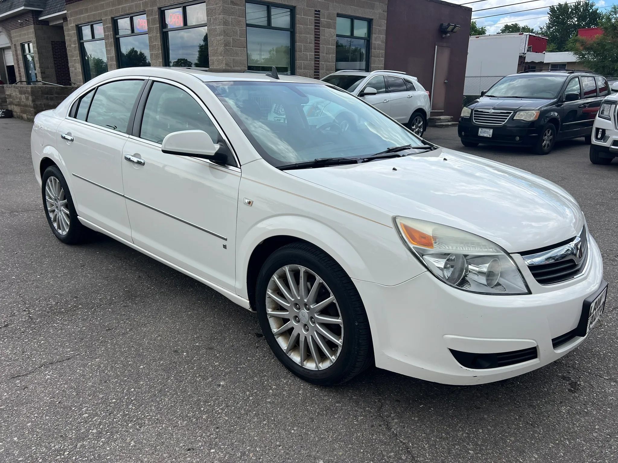Used 2007 Saturn Aura XR w/ Premium Trim Pkg FWD image 2