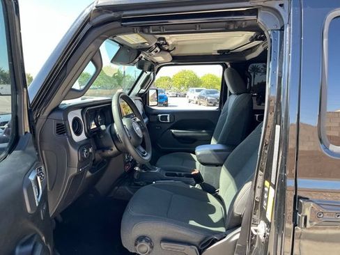 Used 2024 Jeep Wrangler Unlimited AWD/4WD image 11