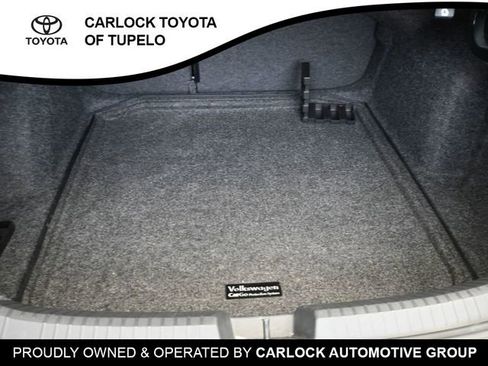 Used 2025 Volkswagen Jetta SE w/ Sunroof Package image 25