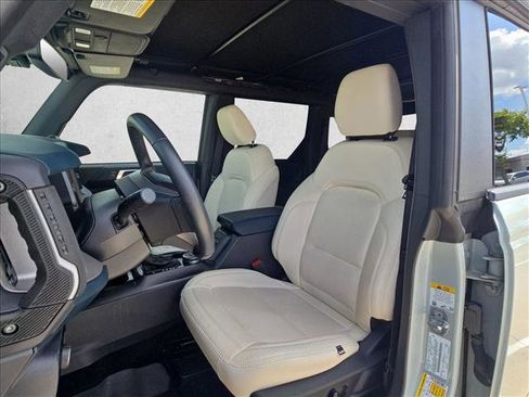 Used 2024 Ford Bronco Outer Banks AWD/4WD image 15