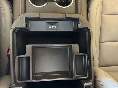 Used 2021 GMC Yukon XL SLT w/ Rear Media and Nav Package image 16