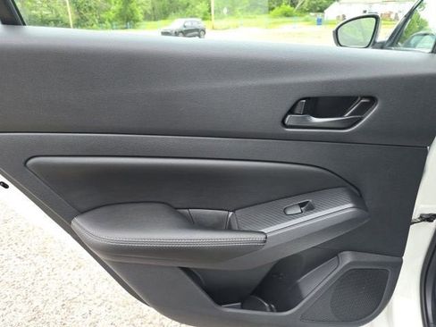 Used 2025 Nissan Altima 2.5 SV FWD image 25
