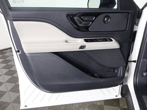 Used 2025 Lincoln Aviator Reserve w/ Illumination Package image 27