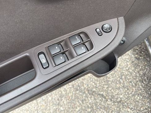 Used 2011 Chevrolet Malibu LT FWD image 36