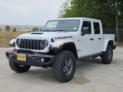 New 2025 Jeep Gladiator Mojave image 7