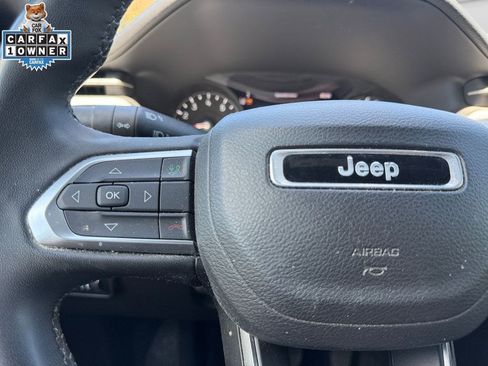 Used 2023 Jeep Compass Latitude w/ Sun and Sound Group AWD/4WD image 25